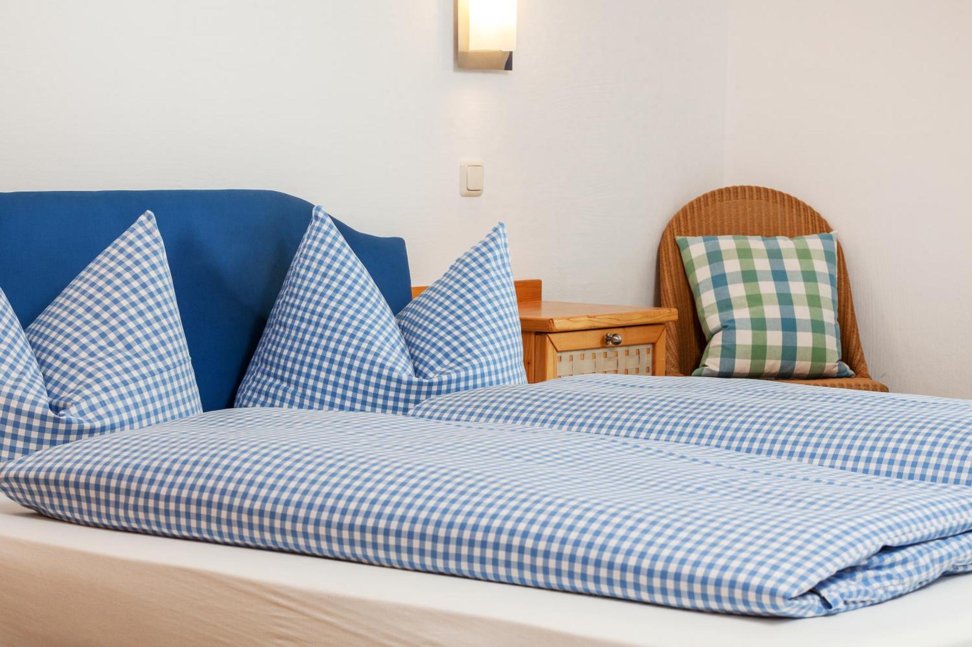 Hotel Zum Forst Kranzberg エクステリア 写真